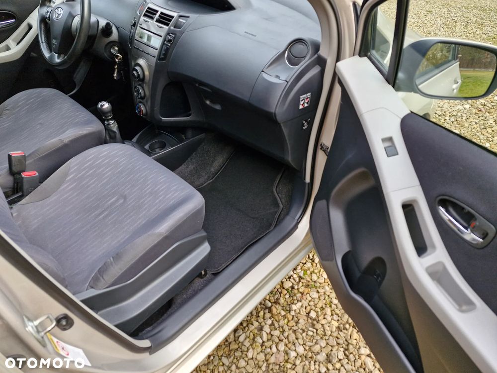 Toyota Yaris 1.33 VVT-i Cool+ - 18