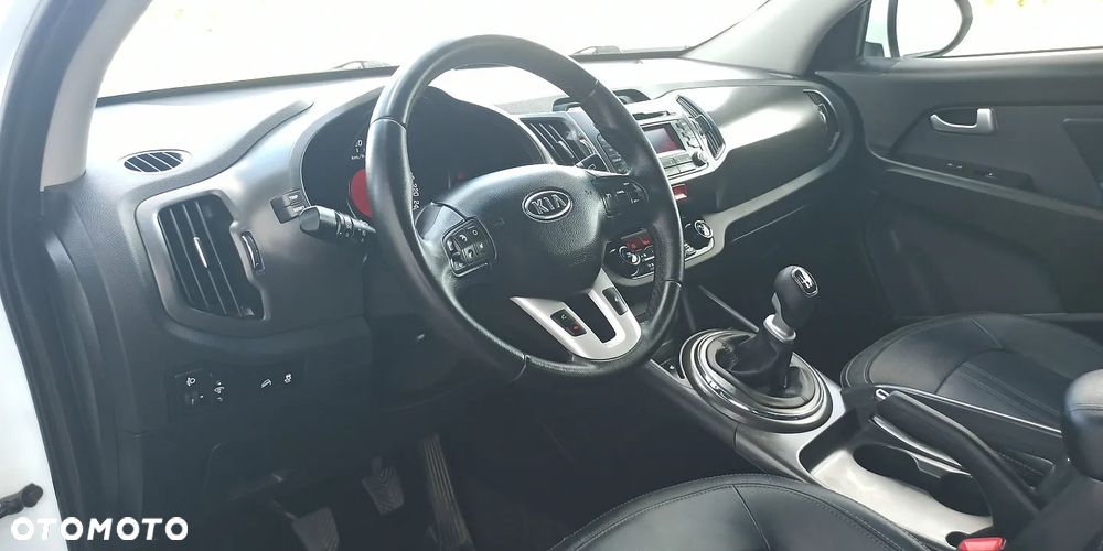 Kia Sportage 1.7 CRDI 2WD Dream-Team Edition - 17