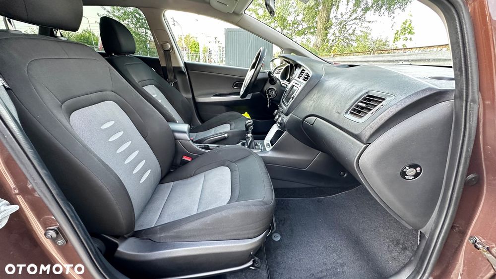 Kia Ceed 1.6 GDI ISG Platinum Edition - 18