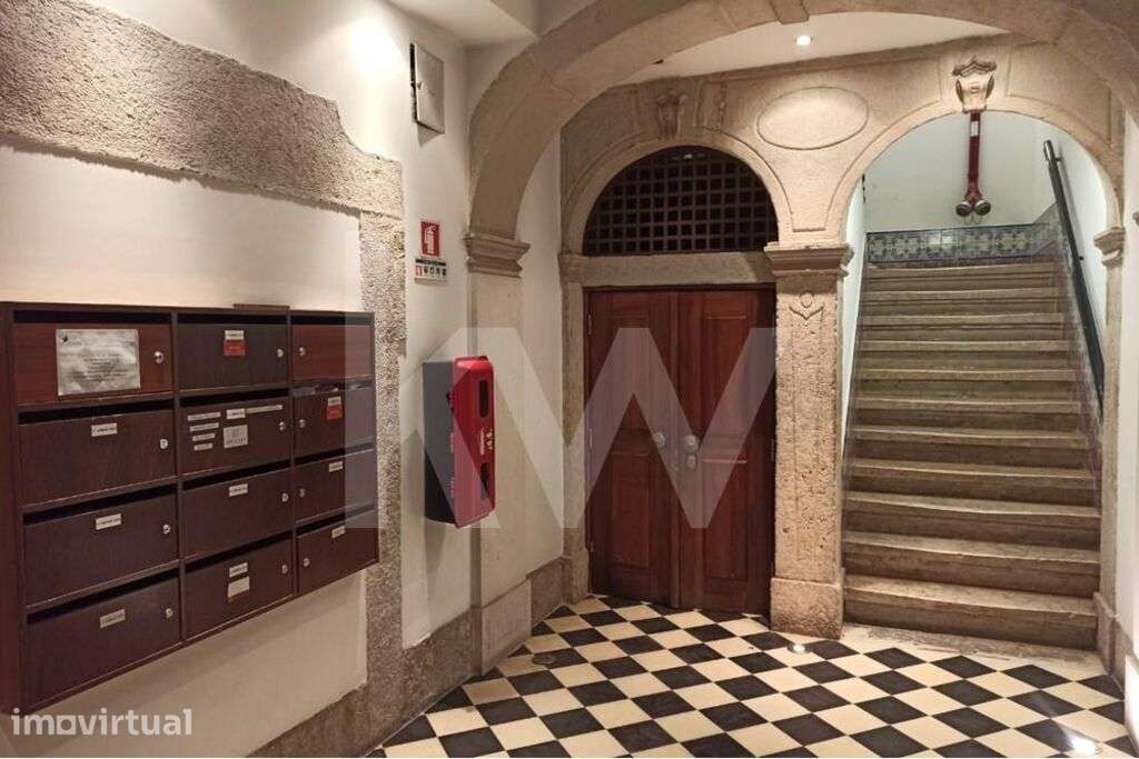 Espaço com 4 divisões (T3) na Baixa com 115m2- Afetação Serviços - Grande imagem: 4/11