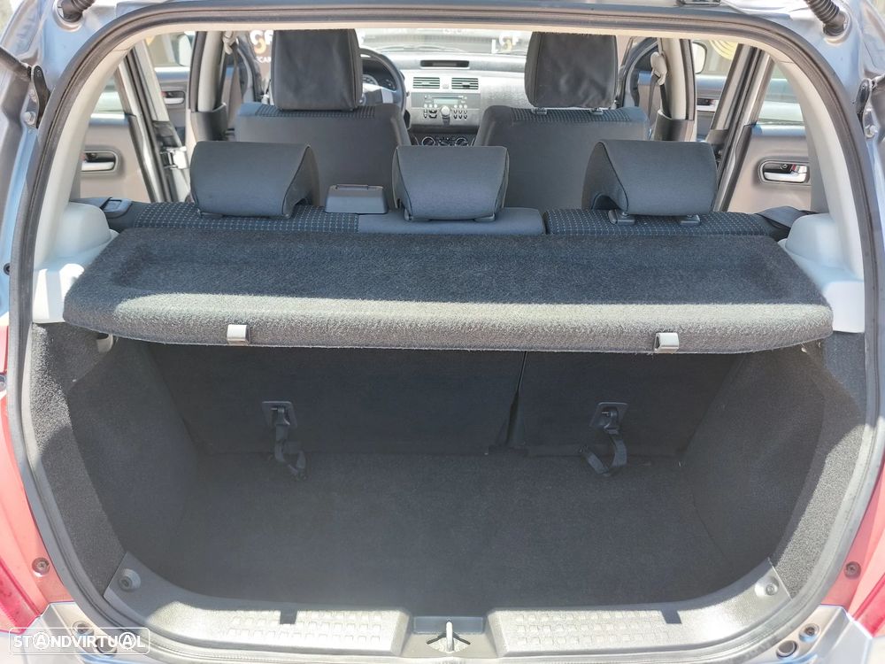 Suzuki Swift 1.3 DDiS GLX - 22