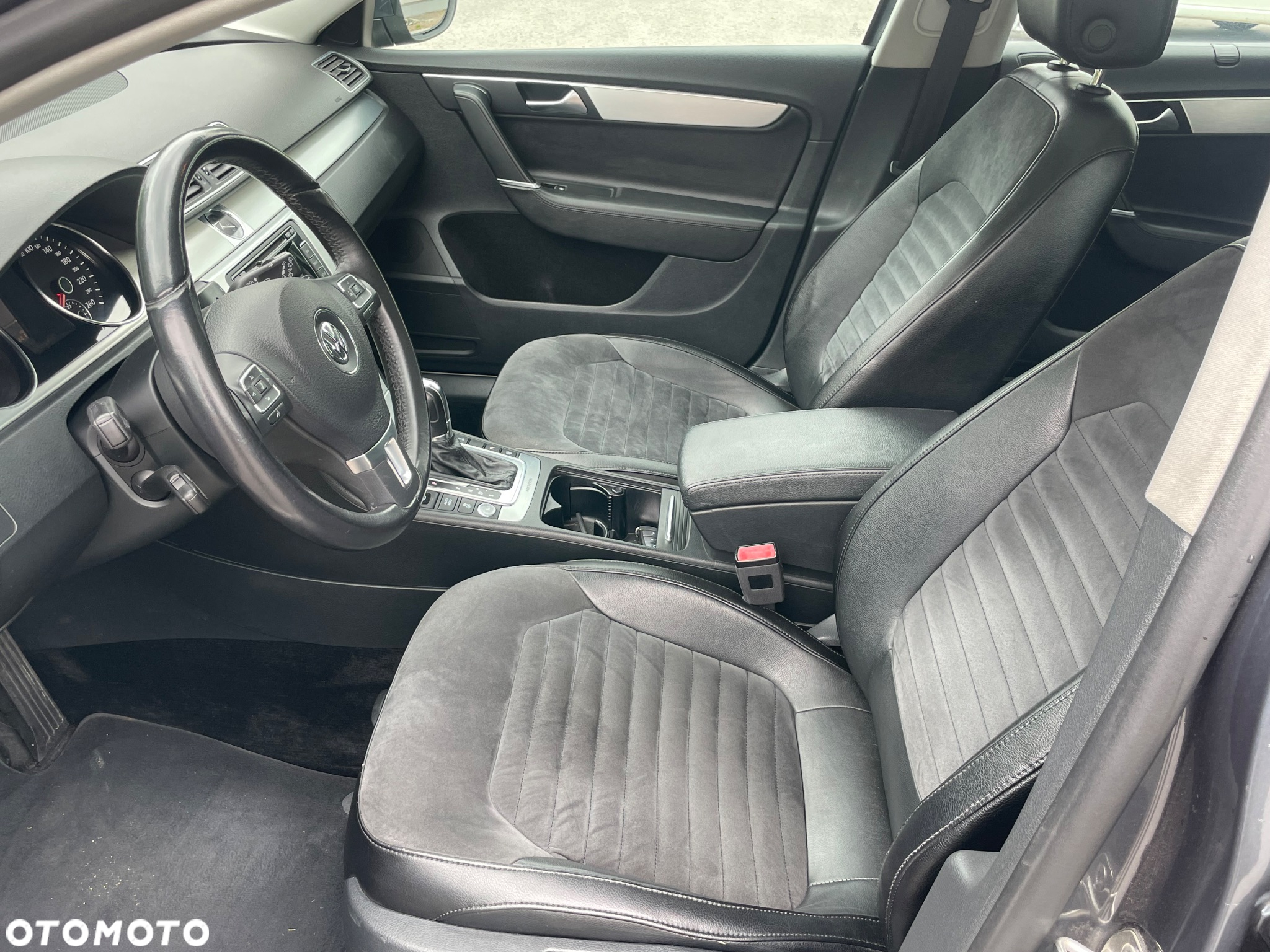 Volkswagen Passat 2.0 TDI 4Mot Highline DSG - 9
