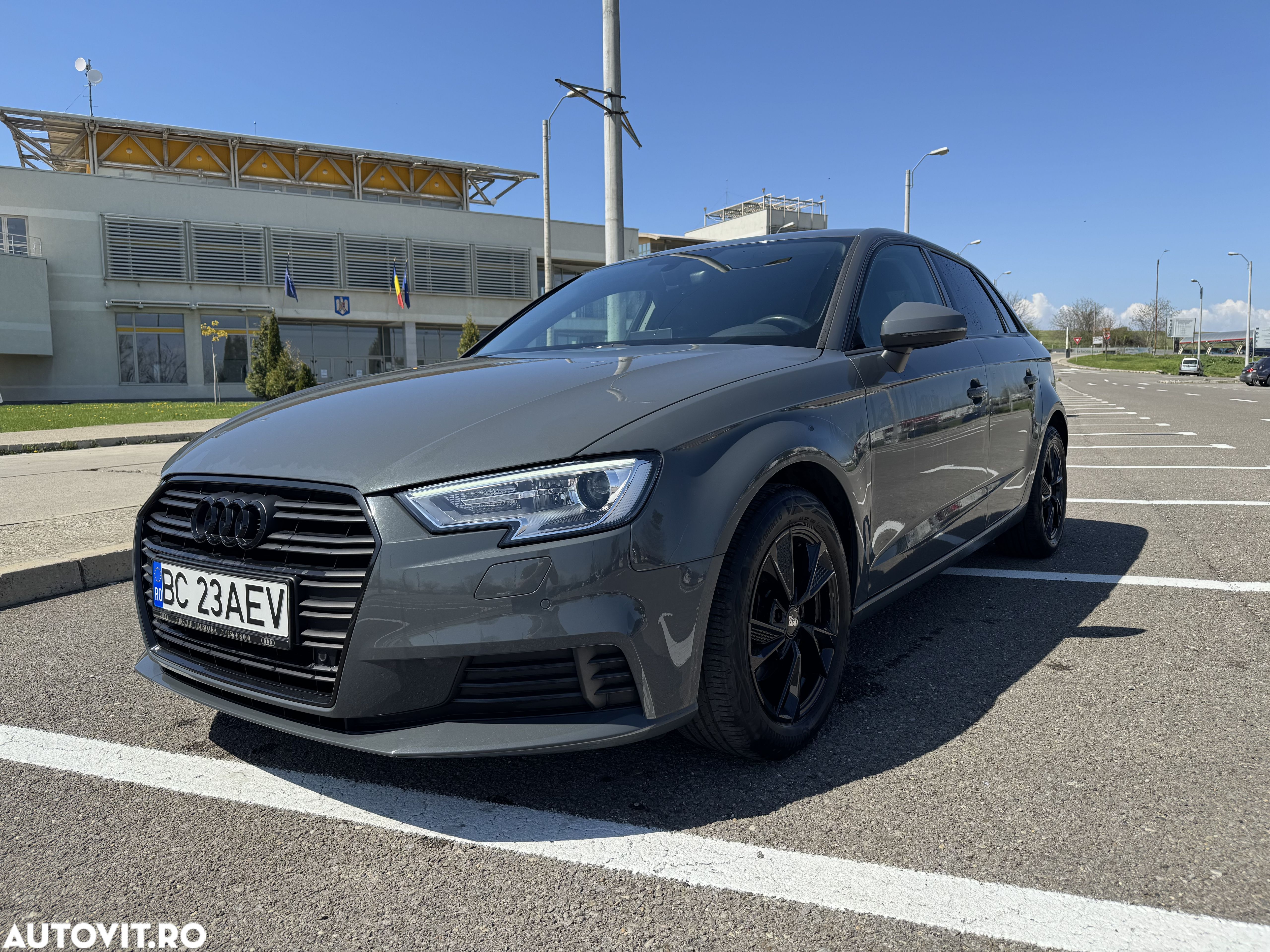 Audi A3 1.0 TFSI S tronic Basic - 1