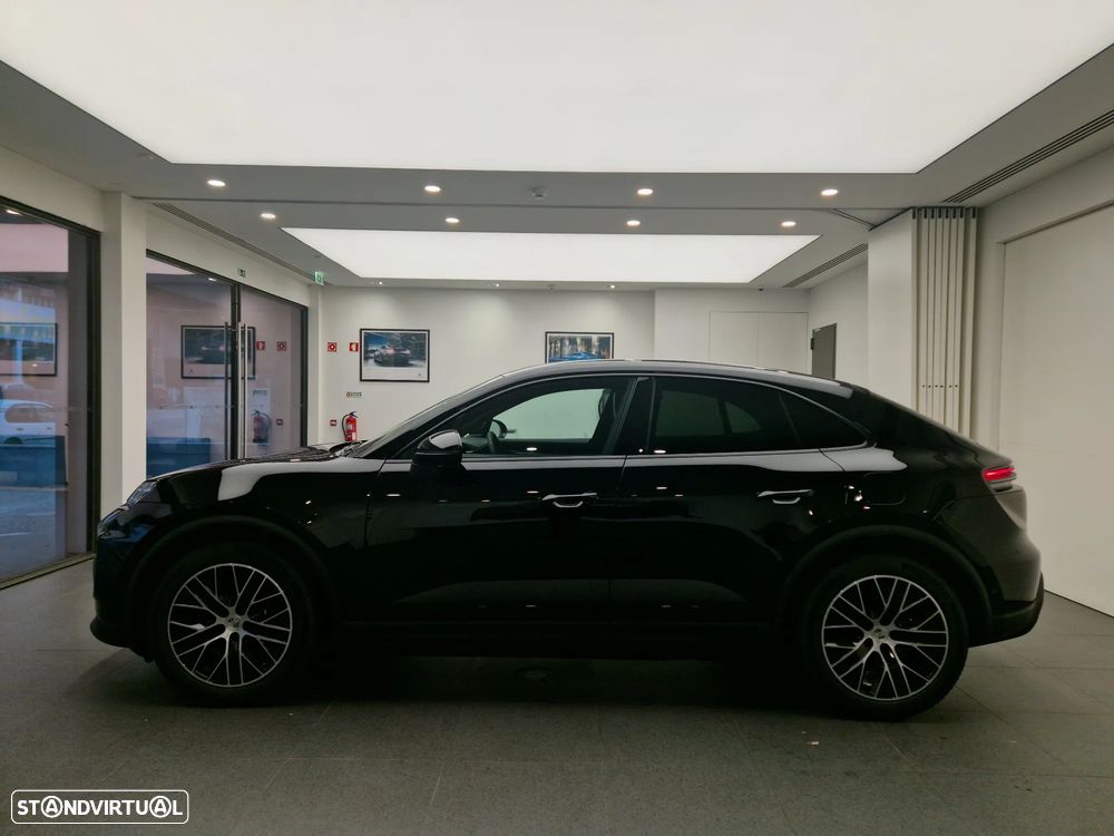 Porsche Macan Electric 4 - 2
