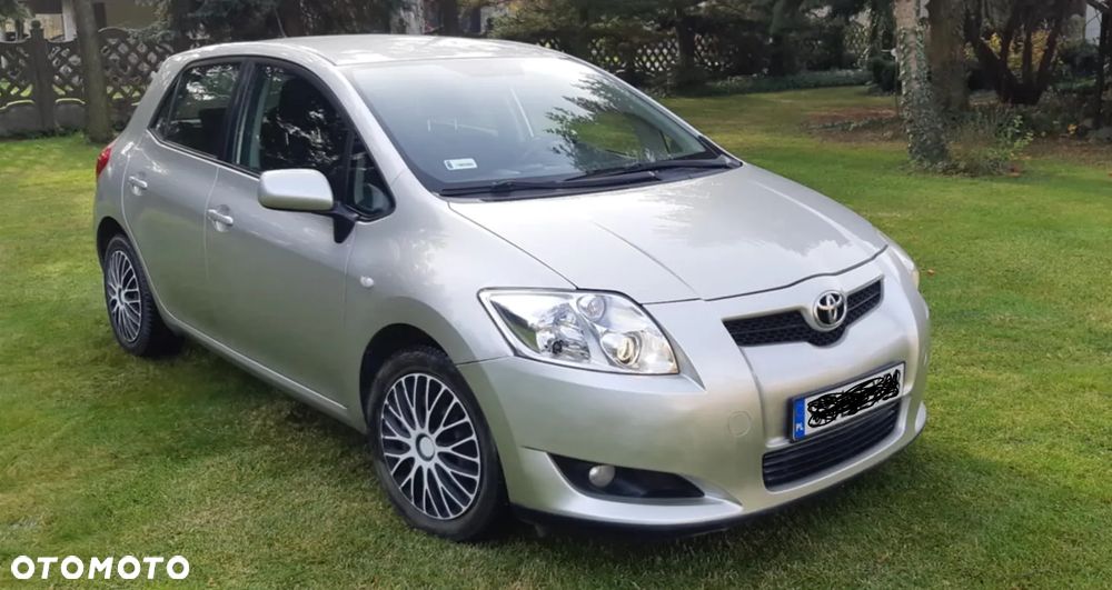 Toyota Auris 1.4 D-4D Terra - 1