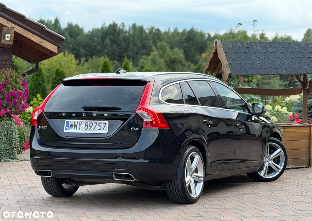 Volvo V60 D4 Drive-E Momentum - 19