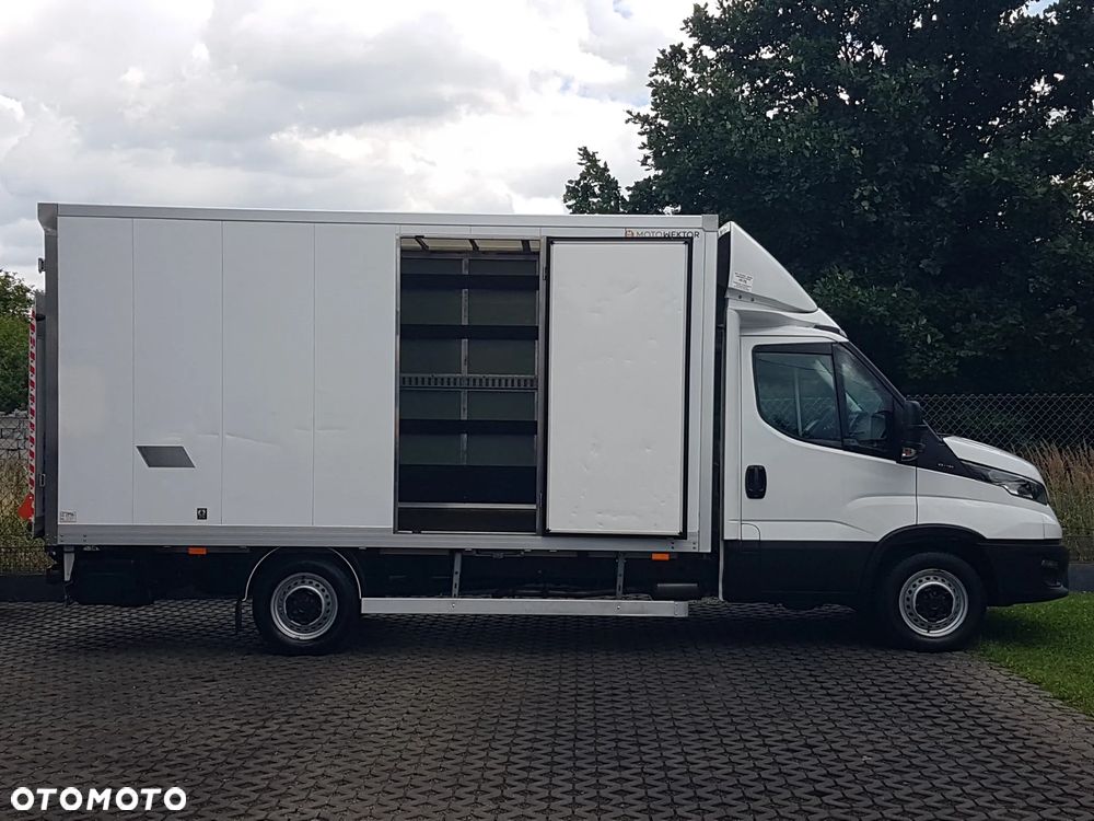 Iveco DAILY WINDA 8EP KONTENER KLIMA 4,20x2,10x2,03 KRAJOWY 35S16  3,0-160KM MANUAL 6-BIEGÓW - 22