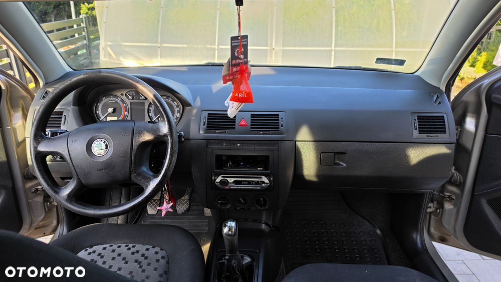 Skoda Fabia - 8