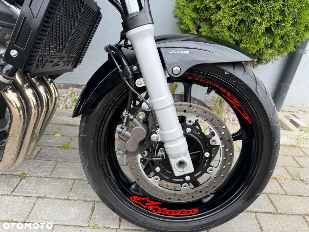 Yamaha FZ - 12