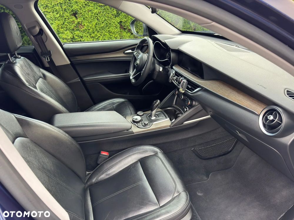 Alfa Romeo Stelvio 2.0 Turbo TI Q4 - 19