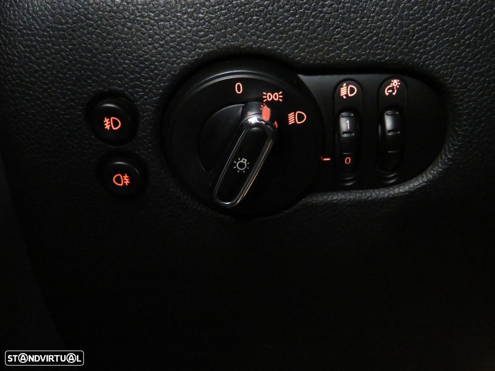 MINI 5 Portas Cooper D - 20