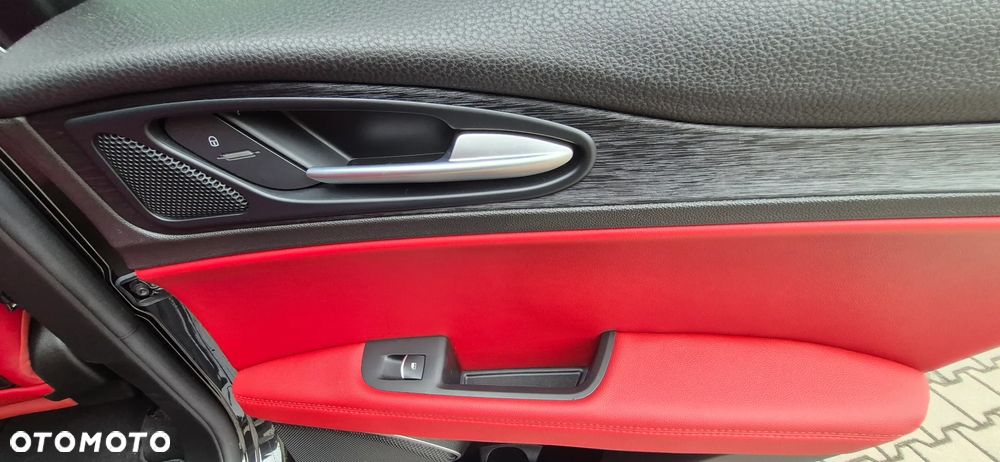 Alfa Romeo Stelvio - 16