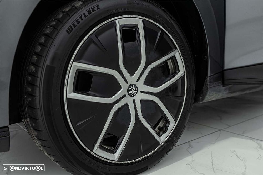 MG MG4 64 kWh Luxury - 19