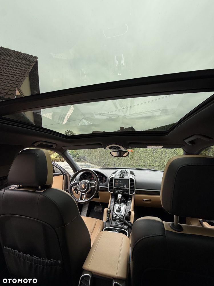 Porsche Cayenne - 7