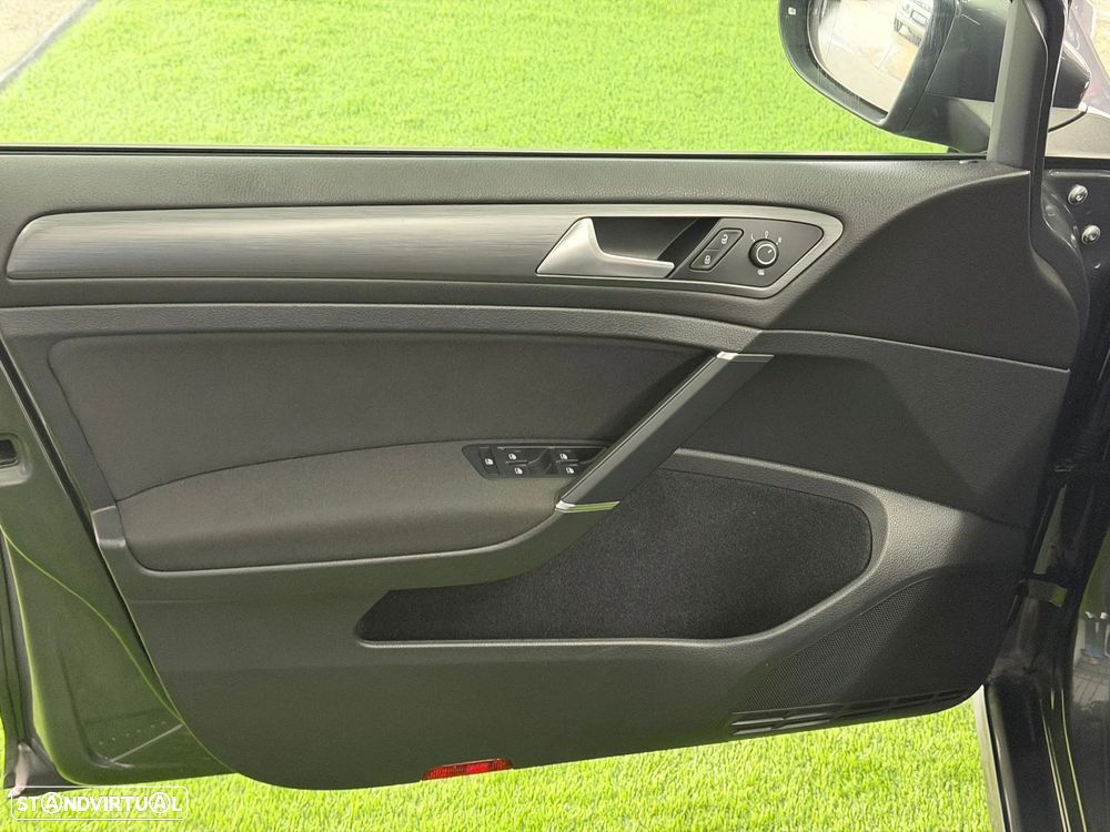 VW Golf 1.0 TSI Confortline - 5