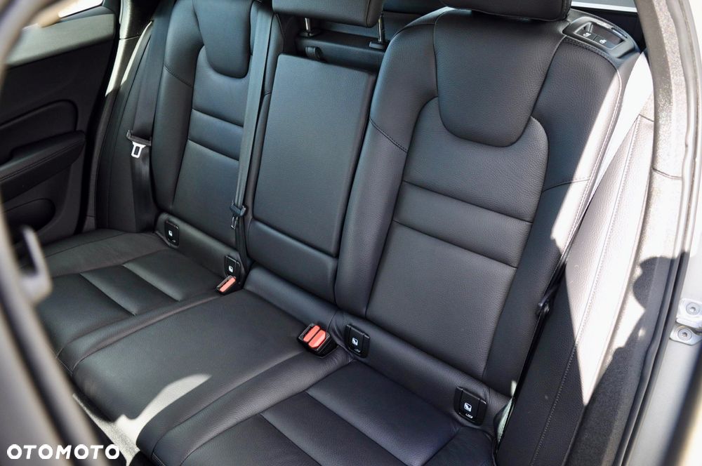 Volvo V60 B3 B Geartronic Momentum - 18