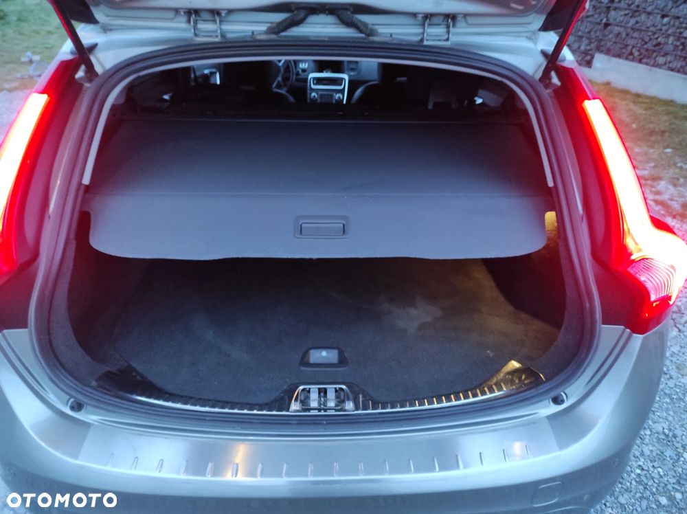 Volvo V60 T5 Drive-E Momentum - 13