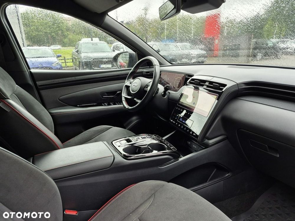 Hyundai Tucson 1.6 T-GDi HEV Modern 2WD - 33