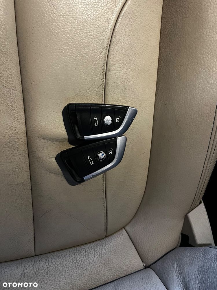 BMW X1 xDrive20i GPF xLine - 14