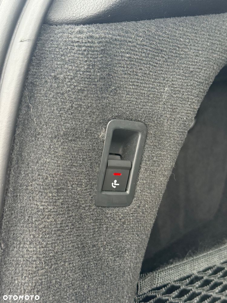 Audi A6 Avant 45 TFSI S tronic design - 27