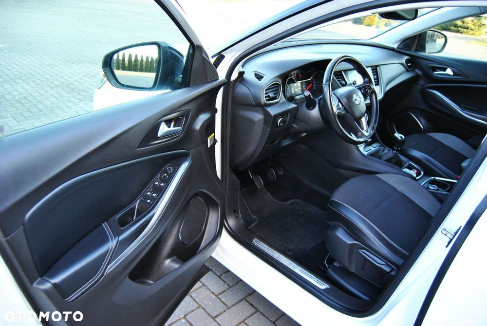 Opel Grandland X 1.6 D Start/Stop Business Edition - 10