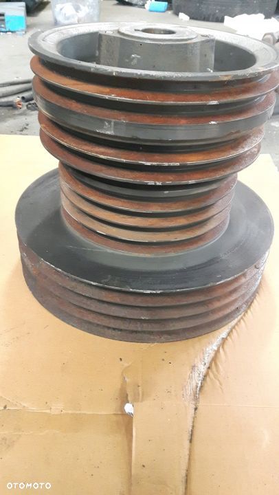 Koło pasowe dzwona KOMBAJN ZBOŻOWY FENDT 6335C 15r - 1