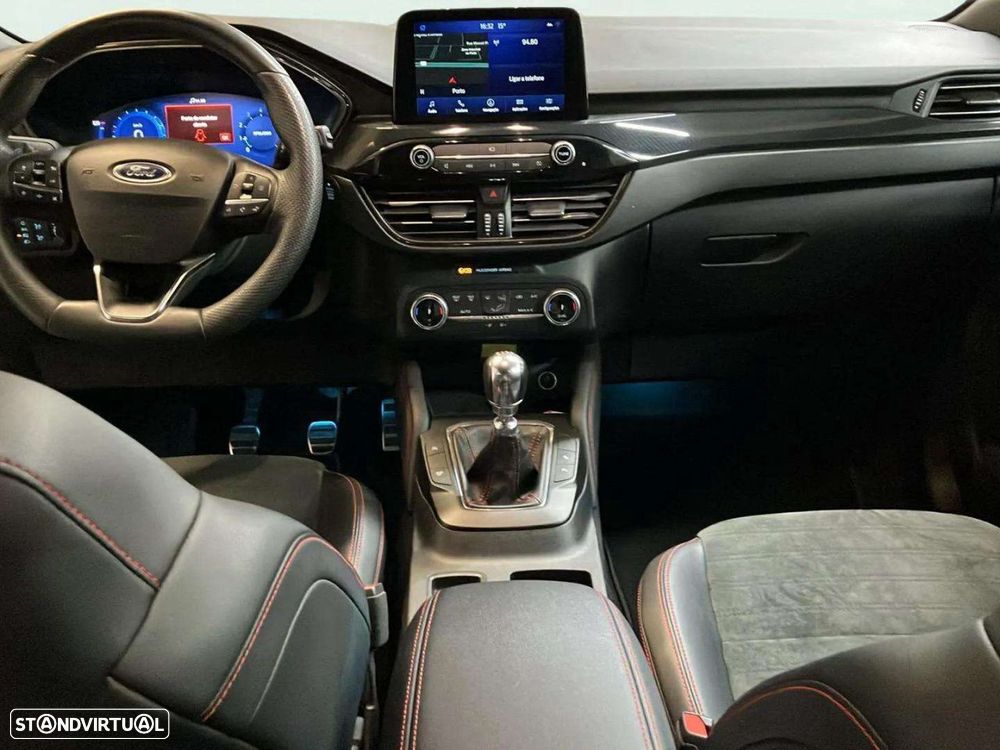 Ford Kuga 1.5 EcoBoost ST-Line X - 10