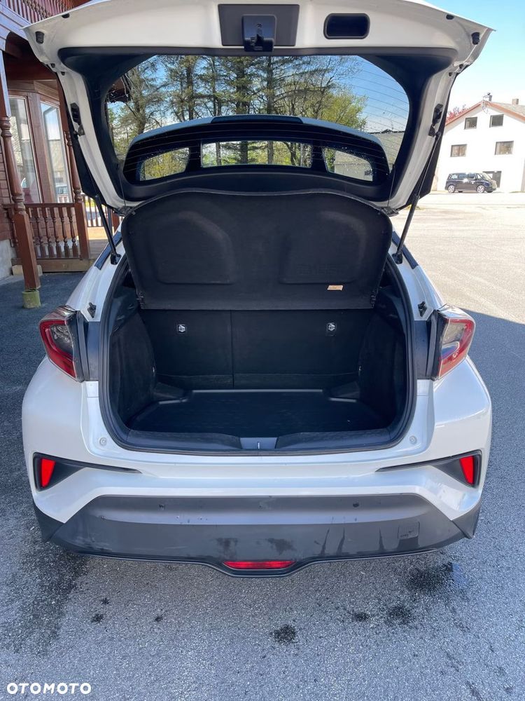 Toyota C-HR Lounge - 11