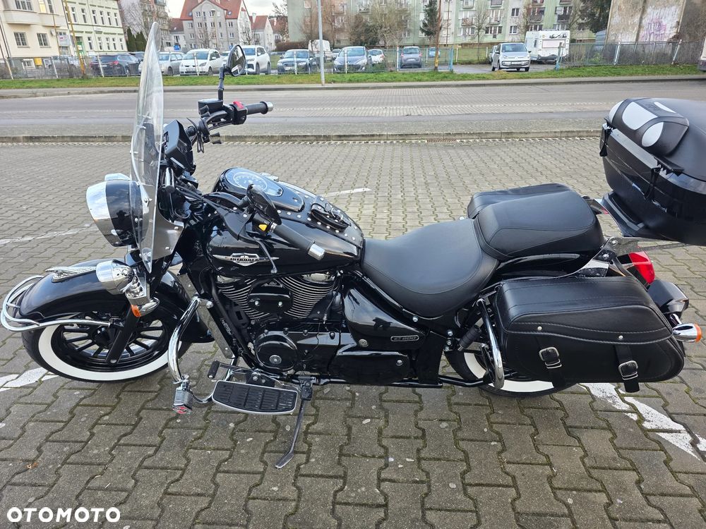 Suzuki Intruder - 14
