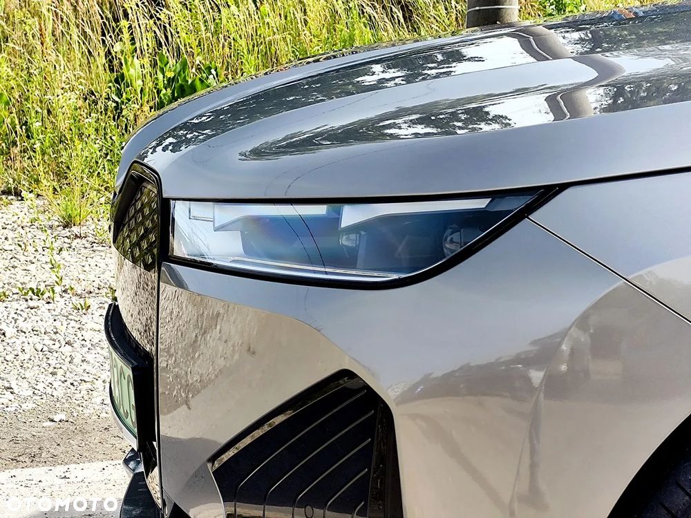 BMW iX xDrive40 76.6kWh Signature - 14