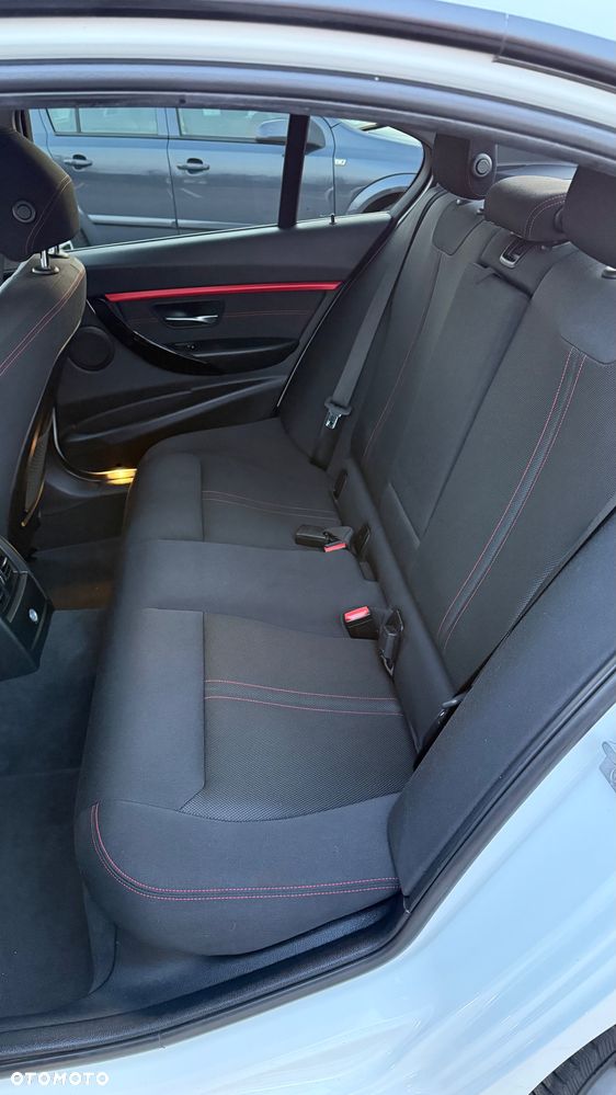 BMW Seria 3 318i Sport Line - 4