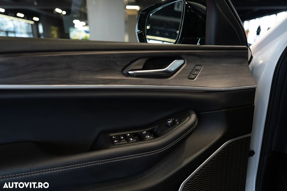 Jeep Grand Cherokee - 13