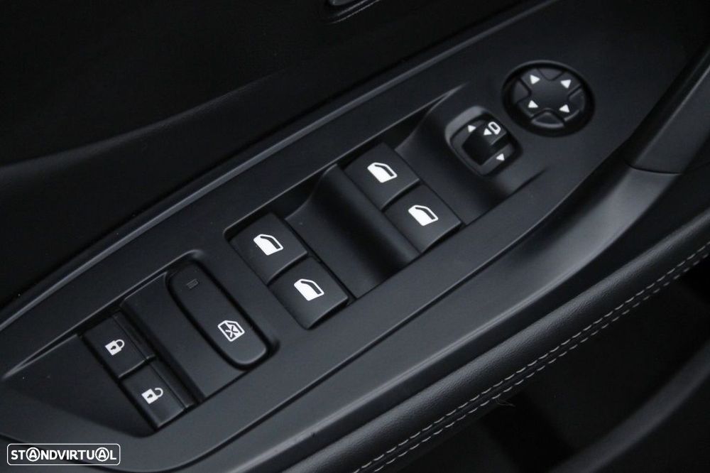Peugeot 408 1.2 PureTech Allure EAT8 - 21