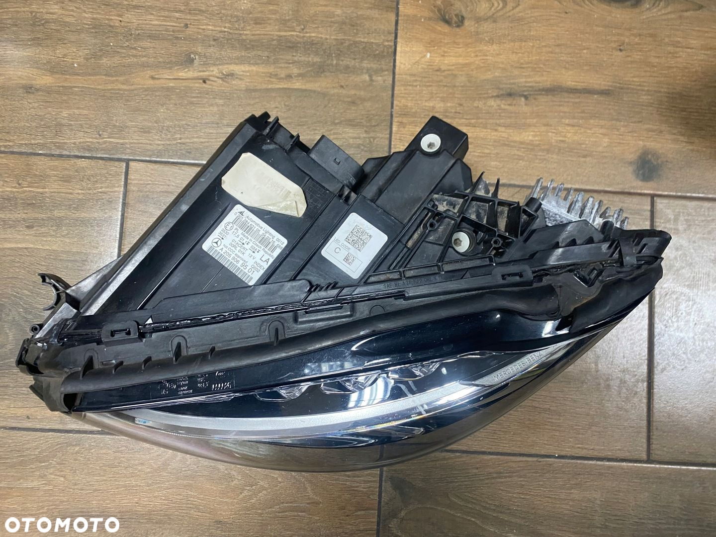 MERCEDES C KLASA W205 LAMPA LEWA FULL LED - 2