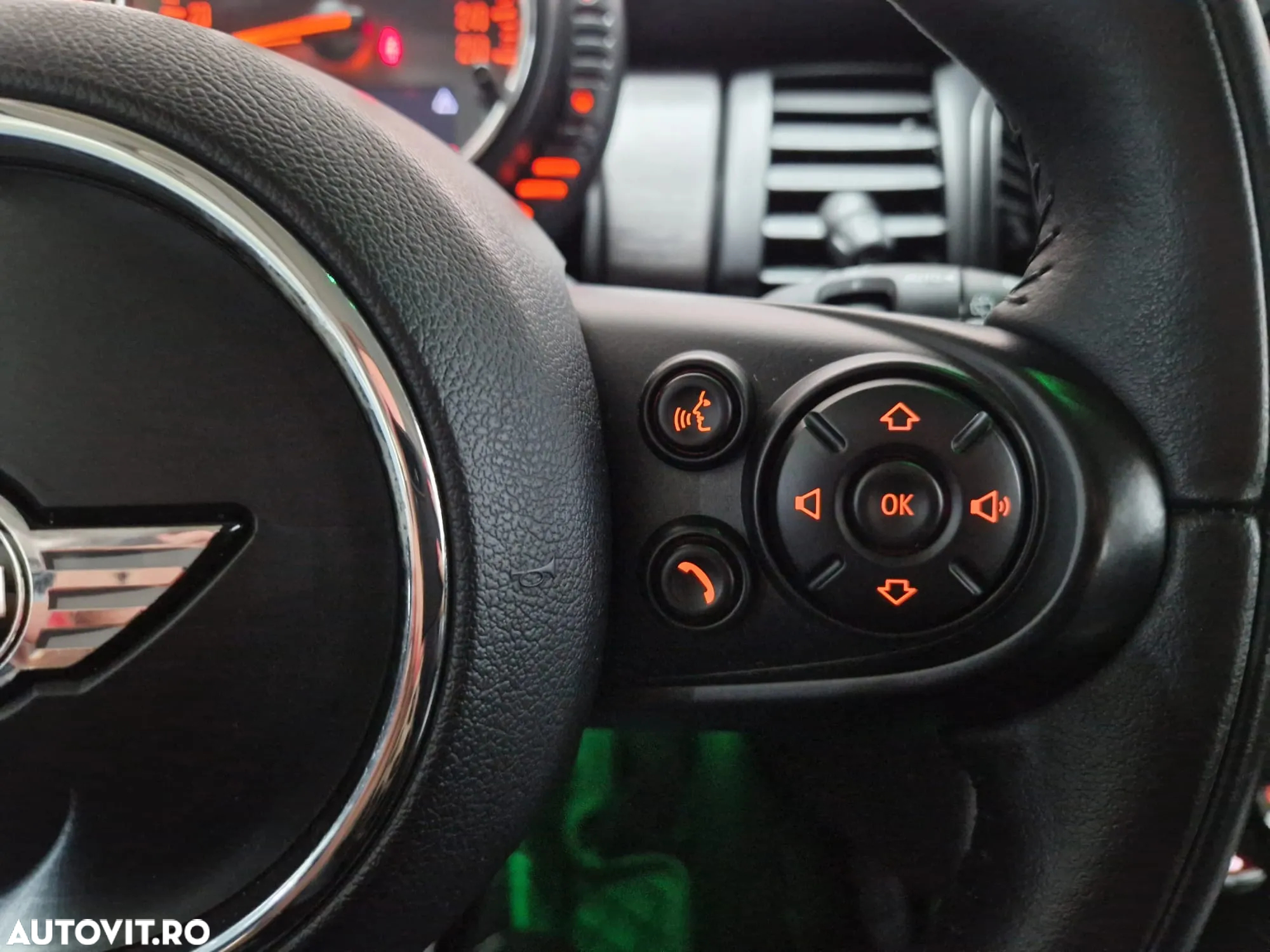 Mini Cooper SD AT Coupe - 13