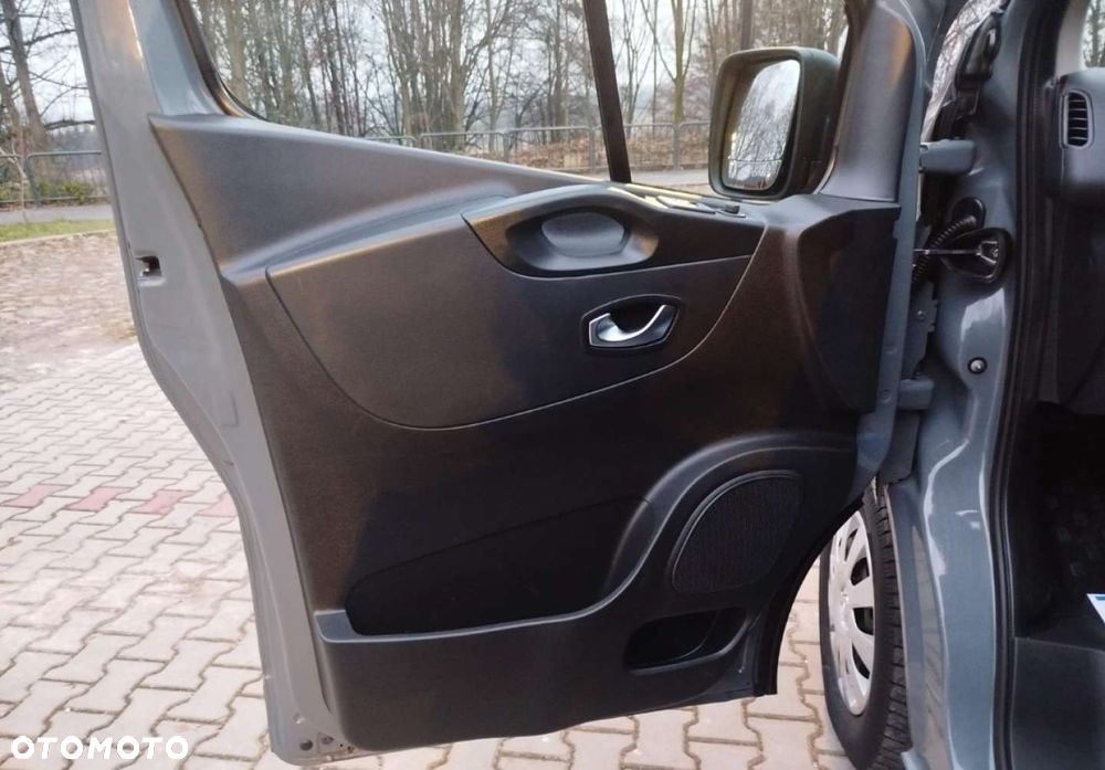 Renault Trafic - 11