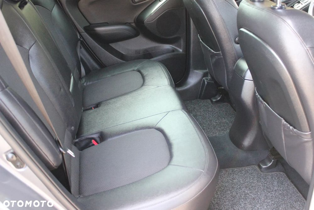 Hyundai ix35 blue 1.6 2WD Finale Gold - 23