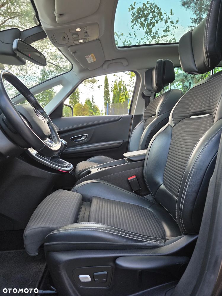 Renault Grand Scenic ENERGY TCe 130 BOSE EDITION - 21