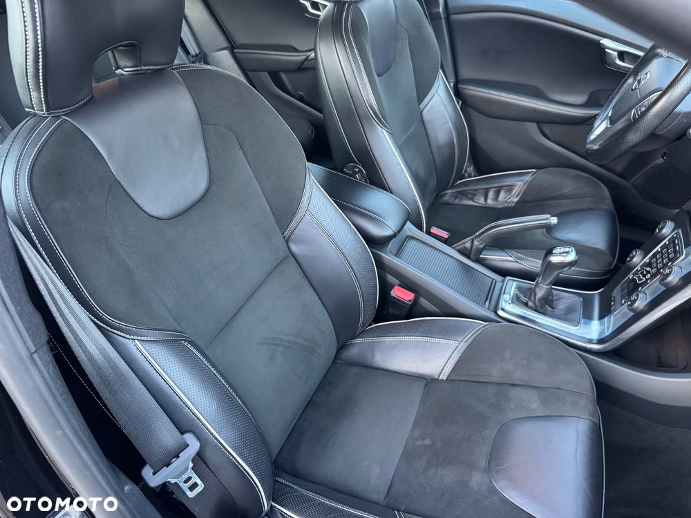 Volvo V40 D2 Drive-E R-Design Momentum - 9