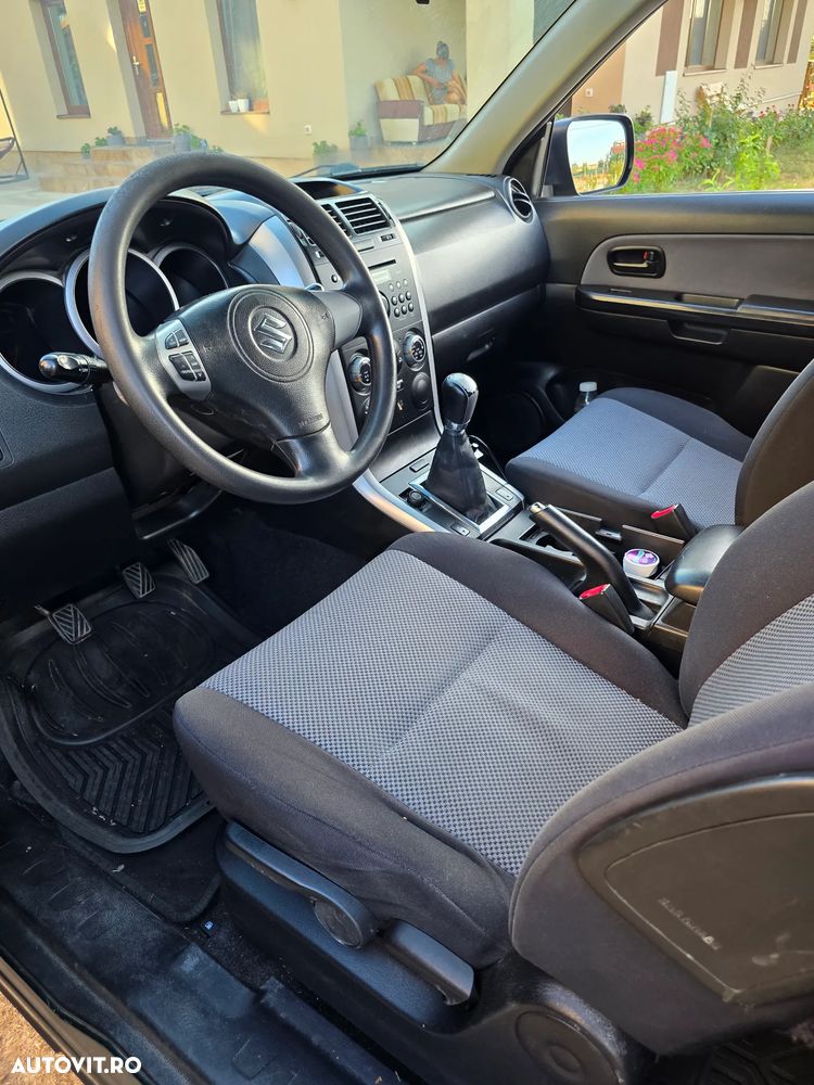 Suzuki Grand Vitara 1.9 DDIS JX - 14
