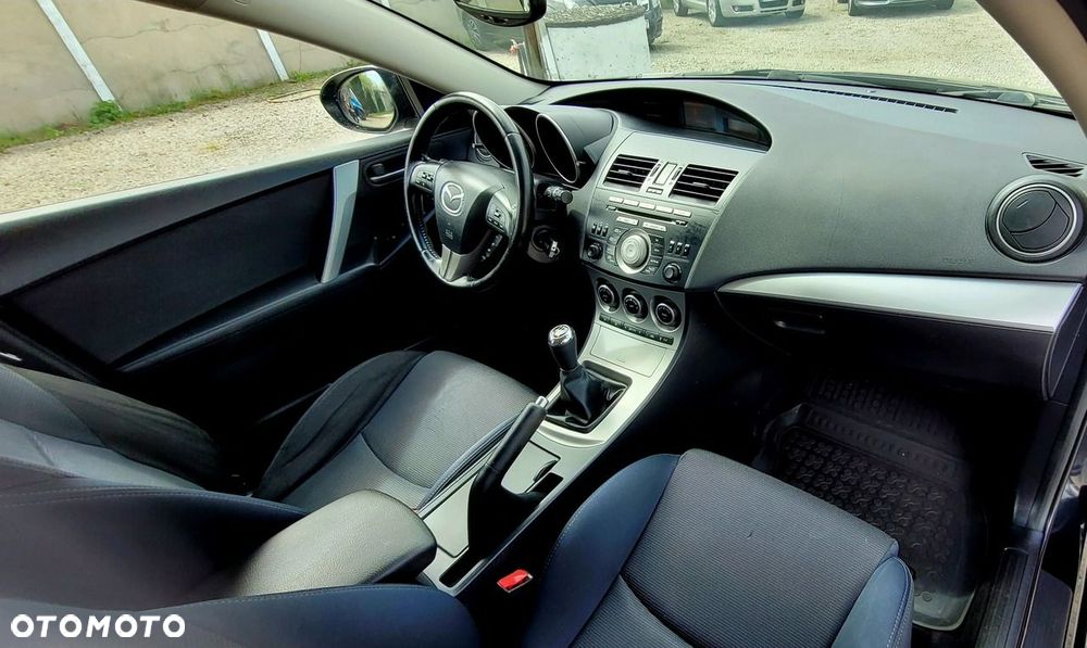 Mazda 3 1.6 CD Exclusive + - 9