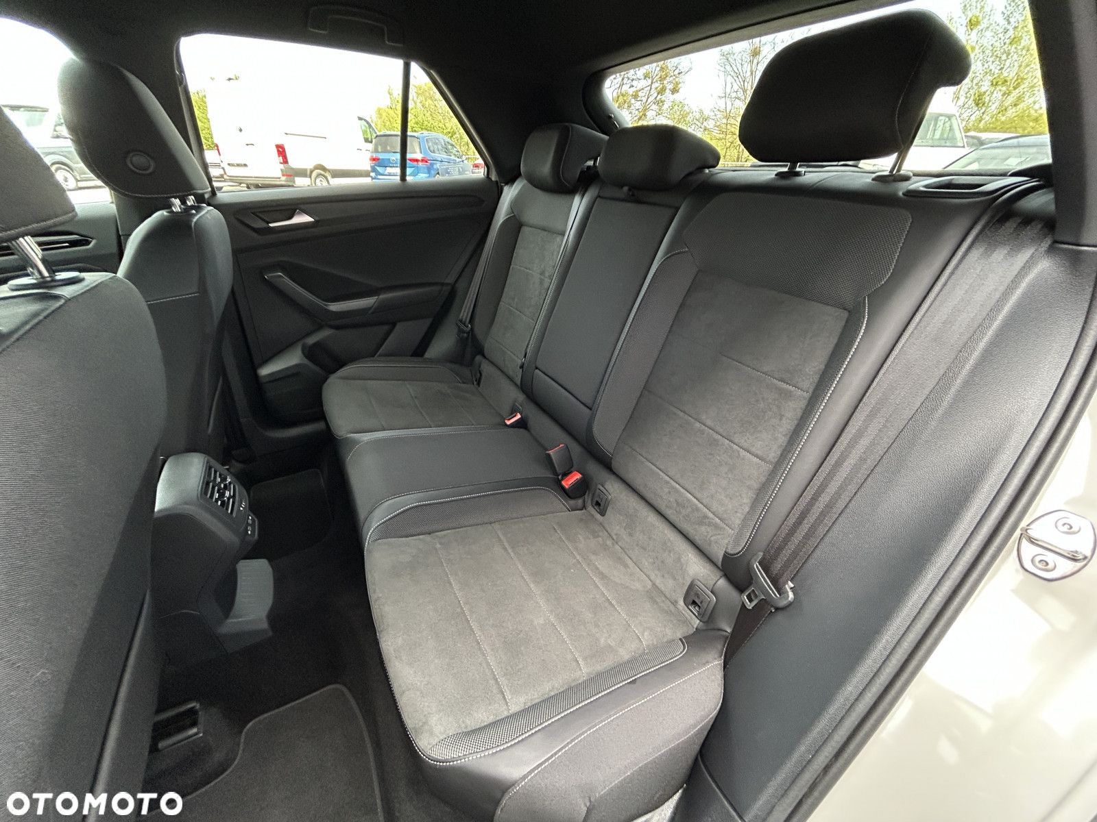 Volkswagen T-Roc 1.5 TSI Style DSG - 19