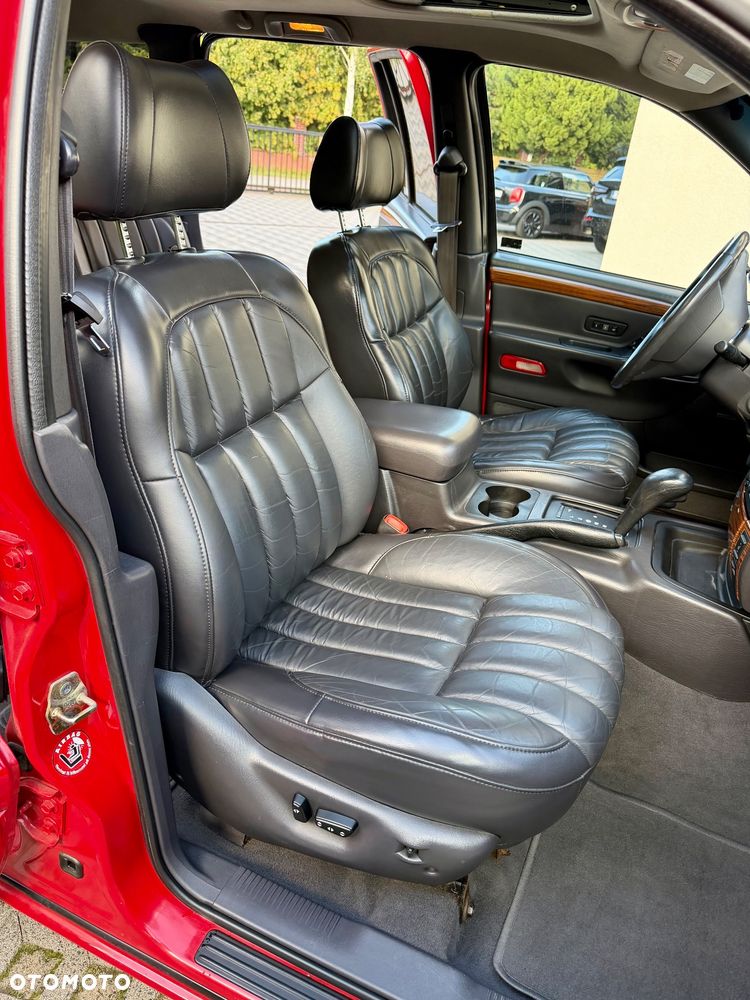 Jeep Grand Cherokee - 29