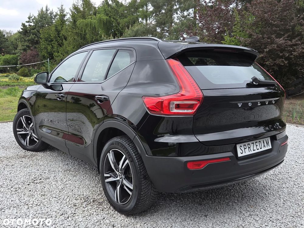 Volvo XC 40 T2 Plus Dark - 27