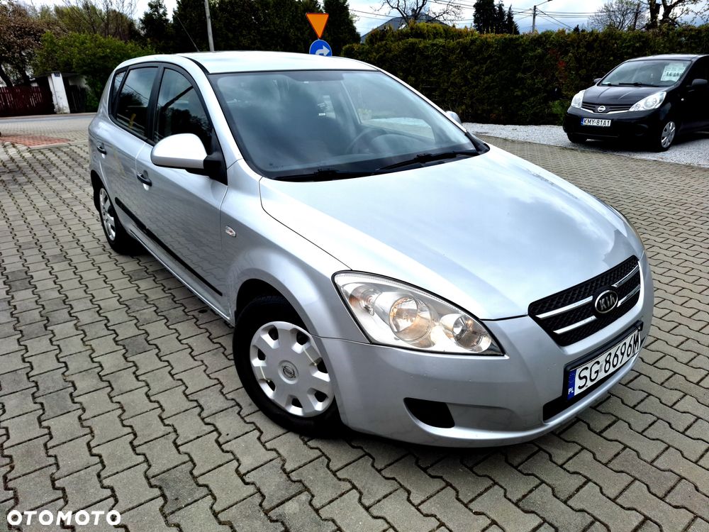 Kia Ceed - 1
