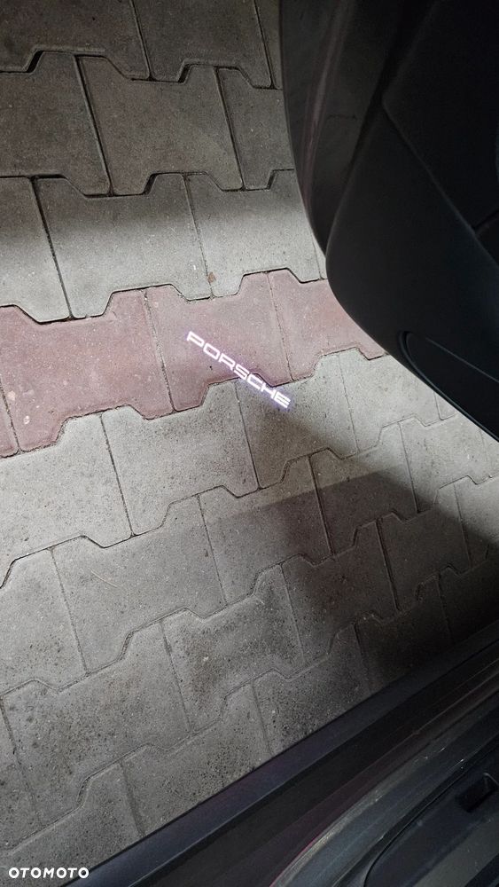 Porsche 911 Carrera 4S PDK Cabrio - 15