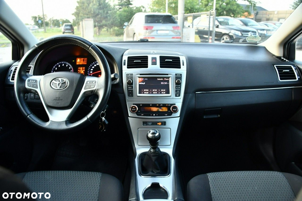 Toyota Avensis - 31