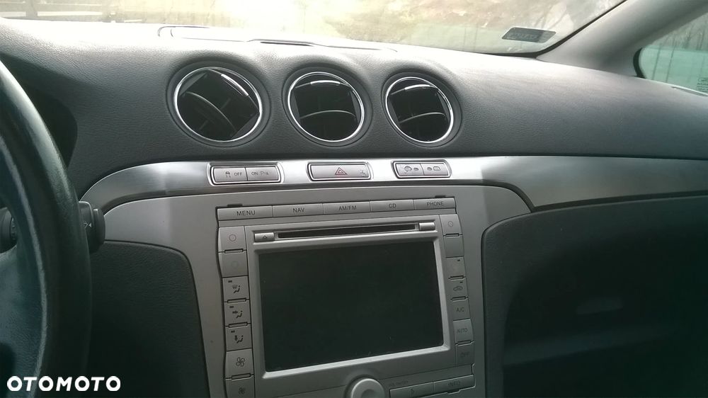 Ford S-Max 2.5 Titanium - 12