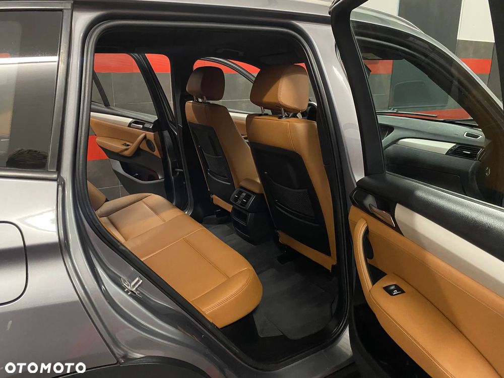 BMW X3 xDrive20d Advantage - 30