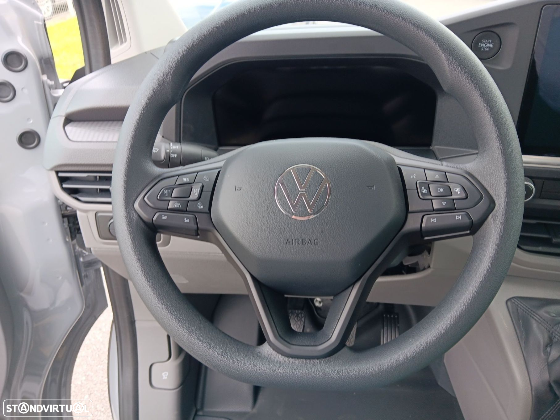 VW Transporter Cargo L1H1 2.0TDI 110 M6 - 12